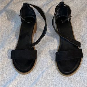 Gap sandals